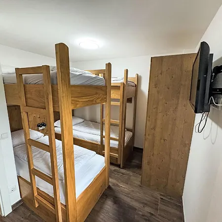 Апартаменты Oskar - 4 By Interhome