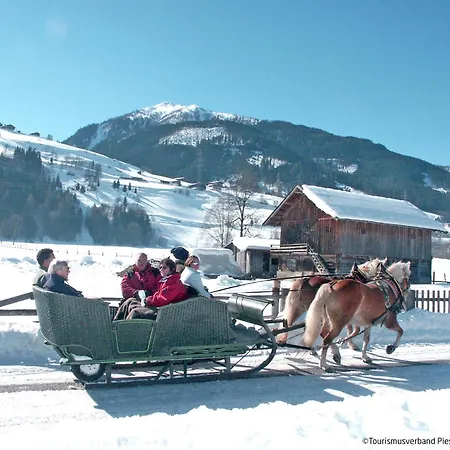 Oskar - 4 By Interhome Lejlighed Kaprun